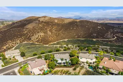 30917 Central Park Drive, Murrieta, CA 92563 - Photo 38