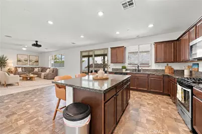 34306 Kensington, Murrieta, CA 92563 - Photo 10