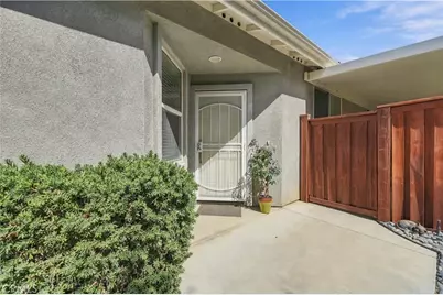 140 McCarron, Hemet, CA 92545 - Photo 6