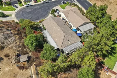 140 McCarron, Hemet, CA 92545 - Photo 4