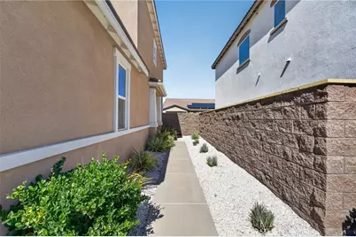 29125 Gardenia, Lake Elsinore, CA 92530 - Photo 4