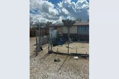 43330 Falcon, Hemet, CA 92544 - Photo 2