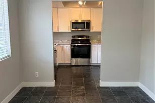308 Hillside Ct, Vista, CA 92084 - Photo 2