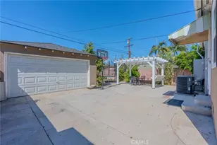 10247 Jackson Ave, South Gate, CA 90280 - Photo 20