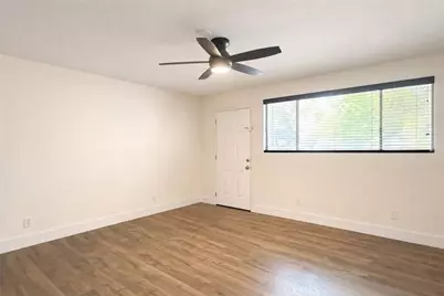 30295 Longhorn Drive, Canyon Lake, CA 92587 - Photo 16