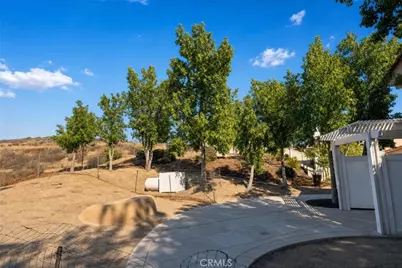 30295 Longhorn Drive, Canyon Lake, CA 92587 - Photo 20