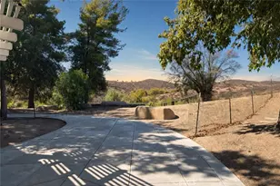 30295 Longhorn Dr, Canyon Lake, CA 92587 - Photo 22