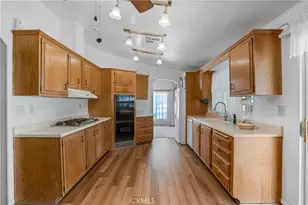 2525 Apple Tree, Hemet, CA 92545 - Photo 10