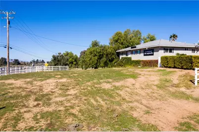 34740 Via Carnaghi, Wildomar, CA 92595 - Photo 32
