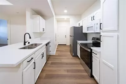 41410 Juniper St. #212, Murrieta, CA 92562 - Photo 2