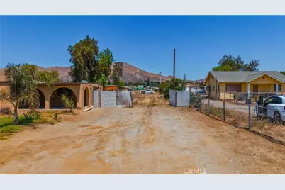 7081 Valley Way, Jurupa Valley, CA 92509 - Photo 8