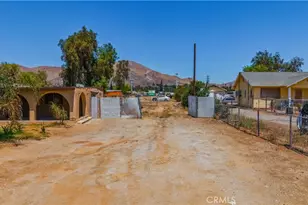 7081 Valley Way, Jurupa Valley, CA 92509 - Photo 8