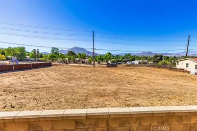 30347 Arrowview Drive, Homeland, CA 92548 - Photo 8