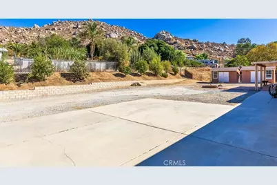 30347 Arrowview Drive, Homeland, CA 92548 - Photo 38