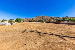 30347 Arrowview Dr, Homeland, CA 92548 - Photo 6