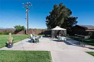 37740 Mary Pl, Murrieta, CA 92563 - Photo 44