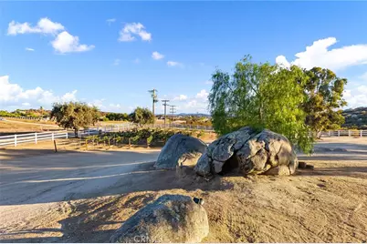 37098 Yuma, Temecula, CA 92592 - Photo 46