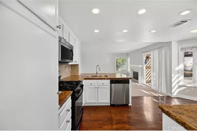 24471 Saradella Court, Murrieta, CA 92562 - Photo 6