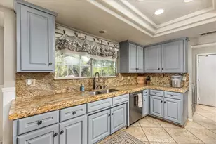 40542 Quiet Hills, Hemet, CA 92544 - Photo 8