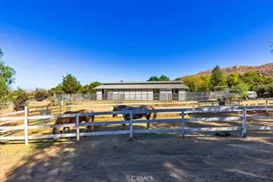 40542 Quiet Hills, Hemet, CA 92544 - Photo 34