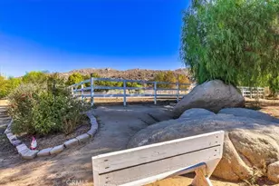 40542 Quiet Hills, Hemet, CA 92544 - Photo 30