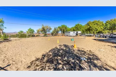 40542 Quiet Hills, Hemet, CA 92544 - Photo 38