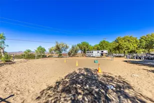 40542 Quiet Hills, Hemet, CA 92544 - Photo 38