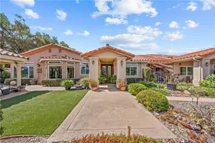 349 Puerta De Lomas, Fallbrook, CA 92028 - Photo 2