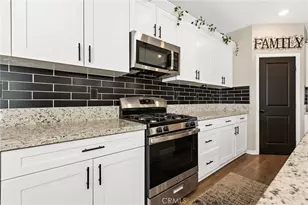 34510 Coconut Cir, Winchester, CA 92596 - Photo 10