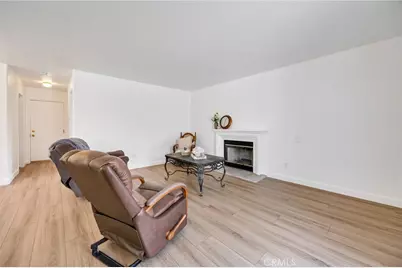975 Peacock Dr, San Jacinto, CA 92583 - Photo 6