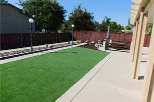 36975 Red Oak, Winchester, CA 92596 - Photo 12