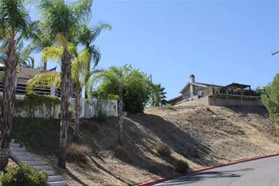 22747 Inspiration Point, Canyon Lake, CA 92587 - Photo 6