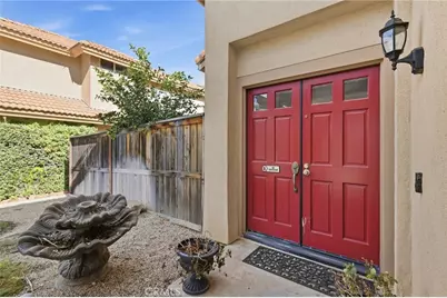 30371 Falcon Point Ct, Murrieta, CA 92563 - Photo 6