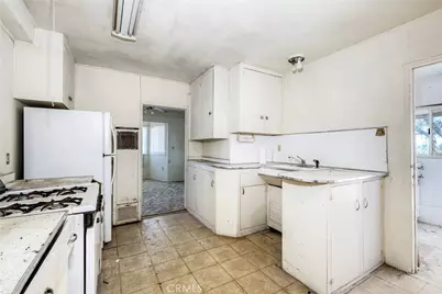 9377 Crest, Spring Valley, CA 91977 - Photo 6