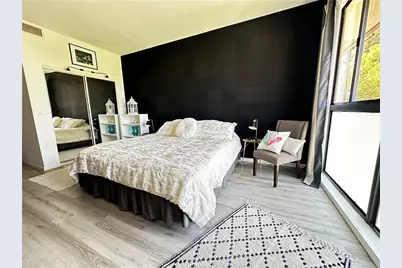 3200 W Riverside Drive #M, Burbank, CA 91505 - Photo 4