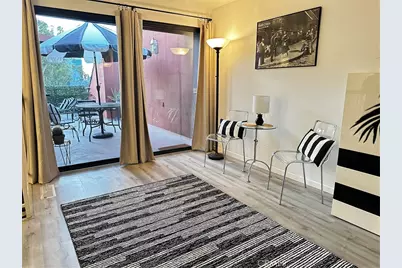3200 W Riverside Drive #M, Burbank, CA 91505 - Photo 12