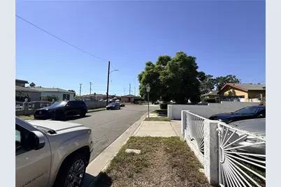 717 E Santa Rita, Compton, CA 90220 - Photo 6