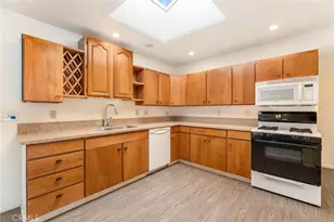 1160 Rosewood Pl, Hemet, CA 92543 - Photo 6