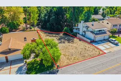 23377 Continental Drive, Canyon Lake, CA 92587 - Photo 2