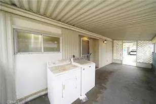 975 California, Calimesa, CA 92320 - Photo 38