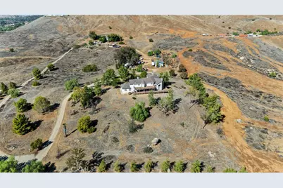19448 Blue Sky Road, Perris, CA 92570 - Photo 12