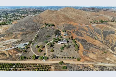 19448 Blue Sky Road, Perris, CA 92570 - Photo 16