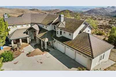 19448 Blue Sky Road, Perris, CA 92570 - Photo 4