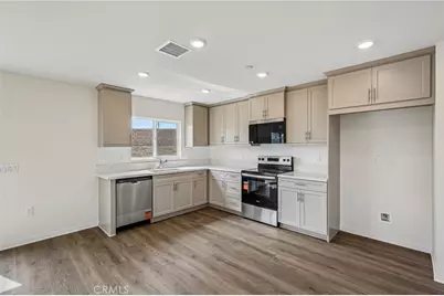 10635 Sea Venture Way, Victorville, CA 92392 - Photo 10