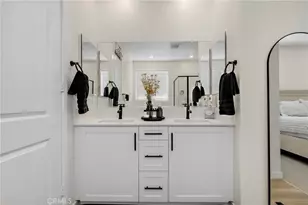 27566 Sanctuary Ct, Valencia, CA 91381 - Photo 22