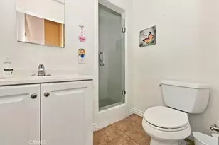 737 Calaveras, Ontario, CA 91764 - Photo 38