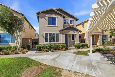 16183 Juno Way #6, Fontana, CA 92336 - Photo 6