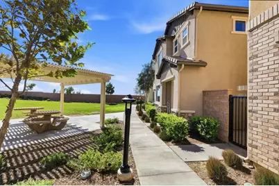 16183 Juno Way #6, Fontana, CA 92336 - Photo 8