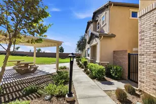 16183 Juno Way, Fontana, CA 92336 - Photo 8