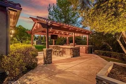 41945 Calle Contento, Temecula, CA 92592 - Photo 12